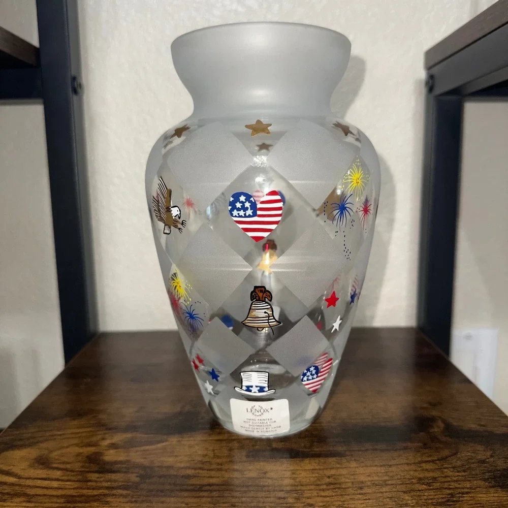Lenox Americana Hand Painted Glass Vase Frosted Harlequin Patriotic 8.5 Inch